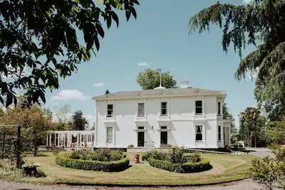 Image de Beautiful Grade A Heritage 6 bedroom property