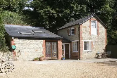 Image de Cottage Set In Peaceful Secluded Sea View Grounds