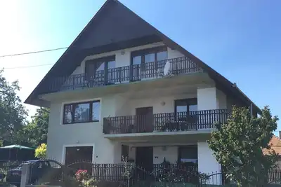 Image de Appartement de vacances Fonyód pour 1 - 8 personnes avec 5 chambres à coucher - Maison de vacances