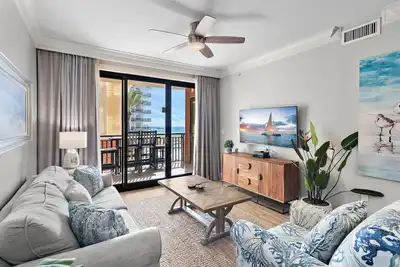 Image de 🌴Large Balcony w Gulf View~Pool~3br Emerald Grande W222-Rexfords Beach Retreat
