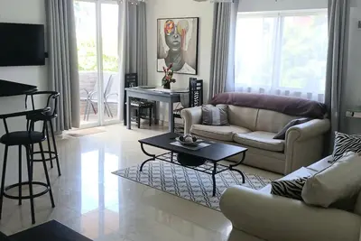Image de Stunning 2 bed 2 bath apartment. . . beachfront
