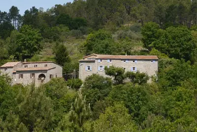 Image de Gîte clim garage, Les Vans Ardèche, grande terrasse panoramique, gorges Ardèche