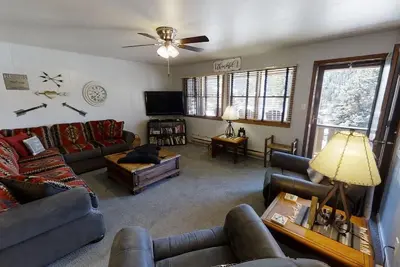 Image de Ski View 6 - In town - On Main Street - End Unit - WiFi - Private Balcony - Trai