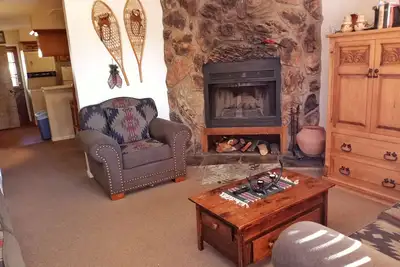 Image de Valley Condo 124 - Creekside - Wi-Fi - Hot Tub - Fireplace - Washer/Dryer - Gril