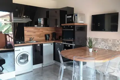Image de Charming apartment type F3 in a quiet residence 100 m from the beach sleeps 5