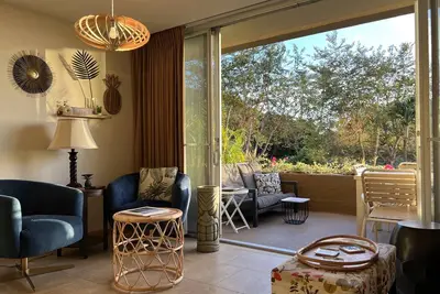 Image de Beachfront Resort Ocean View Rare Lanai 5 Star Location New Updated A+ Beach Mkv