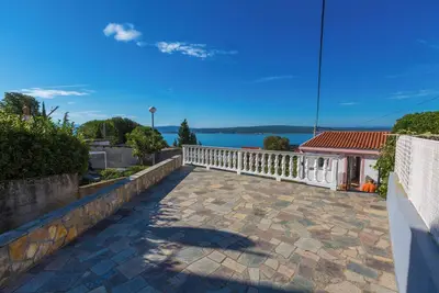 Image de Appartement de vacances avec vue sur la mer et balcon