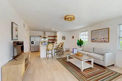 Image de Remodeled Coastal Retreat in Anna Maria, Fl – Steps from the Beach!