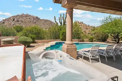 Image de Resort Style Pool Home- Troon - Updated