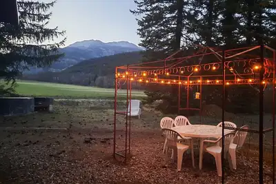 Image de Atypical chalet, 2 bedrooms, garden and barbecue