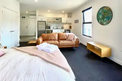 Nelson City Apartment 1 - Stunning Inner City Studio