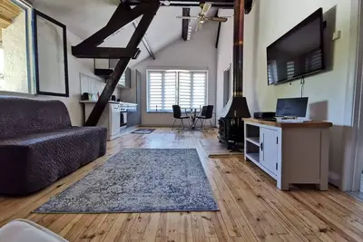Image de Newly renovated and modern penthouse apartment on an old Mill site in the Creuse
