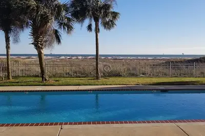 Inn at Dauphin Island 110--Walk-in Shower! Walk out to Pools and Beach! !