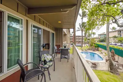 Image de Two pools, full kitchen, beachfront complex, walk to shopping/dining in Kapaa