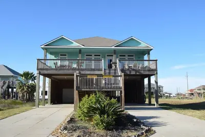 Image de A Summer Dream: 3 Br, 2 Ba House in Crystal Beach, Sleeps 12