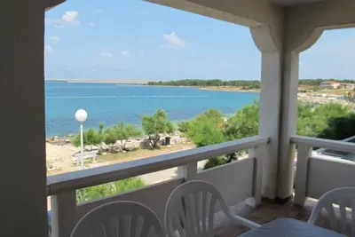Image de Appartement dans Vir avec vue mer, terrasse, Climatisation, Wifi (4472-2)
