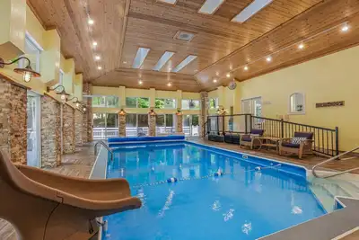Image de Indoor Pool/Spa with Lake Michigan Beach Access! Near Grand Haven and Sleeps 24