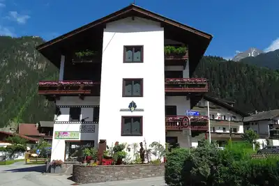 Image de \"Appartement Mayrhofen 10 Pers\" à proximité de plusieurs stations de ski.