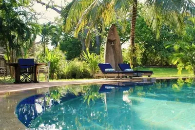Seacluded Family Villa - Pool, Chef, Lush garden, Playground, Relaxing Vibes