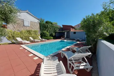 Image de 4-Bedrooms; Private Pool, Bbq, Quite area! ! !