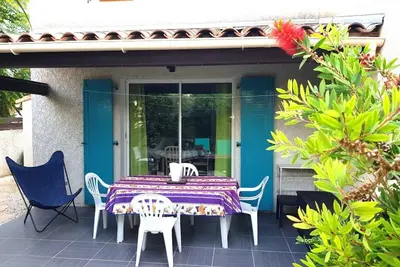 Image de Appartement 6 pers. à 200m de la plage et piscine avec terrasse et parking privé