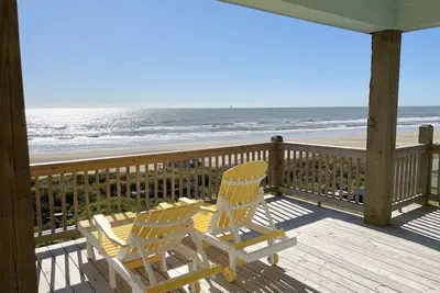 Image de 1 Naut On Call - Beachfront, exceptional views and easy beach access! !