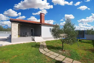 Image de Maison de vacances Fažana pour 1 - 6 personnes avec 2 chambres à coucher - Maison de vacances