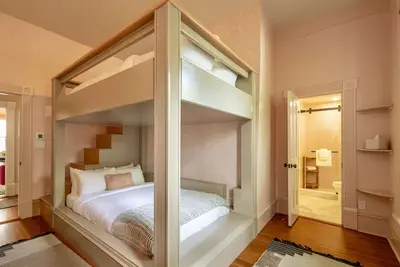 Image de Bunk Room at the Grand Maloney