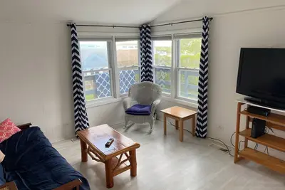 Image de Private beach community-$6000 per month-utilities included