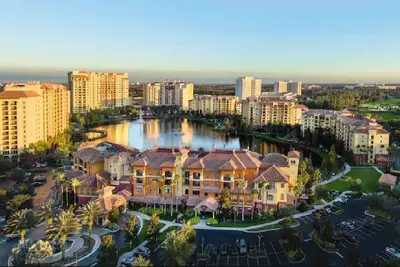Image de 2 bedroom deluxe condo (sleeps 8) Minutes from Disney theme parks