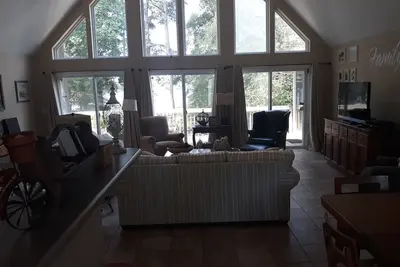 Image de On Hartwell Lake with boat dock. Perfect for Clemson home games