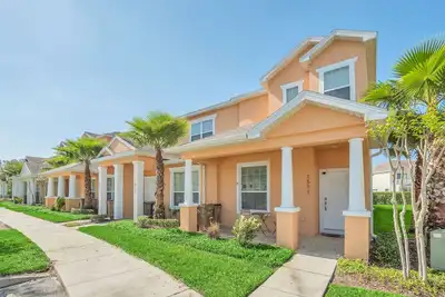 Image de Brand New 3 bed Modern Town Home On a Luxury Development Close to Disney