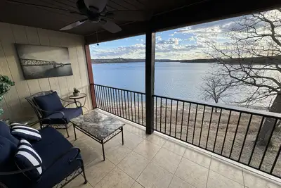 Image de Beautiful 2 Bdrm - Sleeps 8 Condo w/Gorgeous Lake View! Close to Dogwood Canyon!