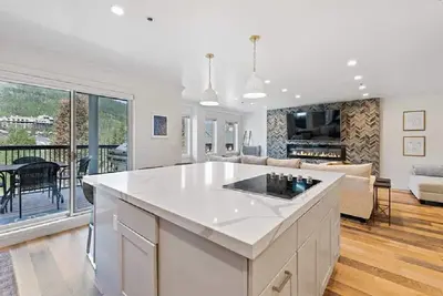 Image de Luxurious 2 Bedroom Beaver Creek Chalet - In The Heart of Beaver Creek Village