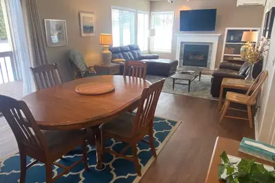 Image de Large condo perfect for all occasions!