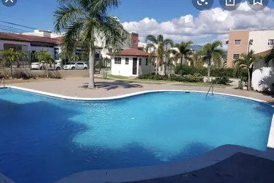 Image de Luxury condo with pool gym parking wifi and more