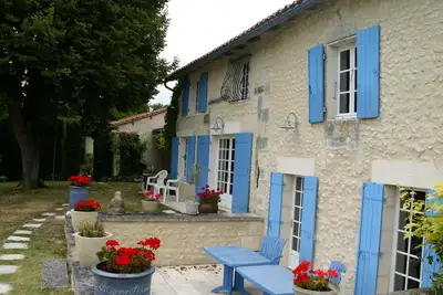 Image de Maison à Lusignac avec piscine privée