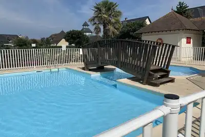 Image de Maison tout confort idéalement placée à 50 m de la piscine et 300 m de la plage