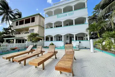 Image de Island Oasis: Stunning Views & Easy Access to Top Dining Spots