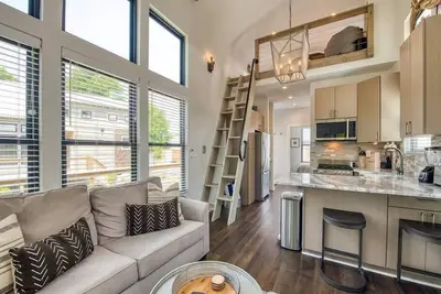 Image de The Heather @ Water 65, Tiny Home walk to downtown