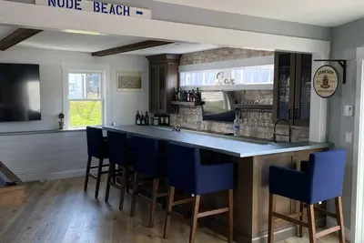 Image de Beautiful Large Home in Westerly walking distance to downtown! !