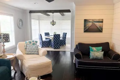 Image de Spacious Comfortable 2 Bedroom/ 2 Bath Condo - Gated South End