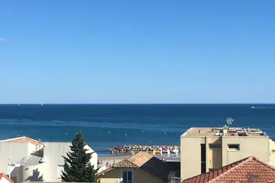 Image de Appartement superbe vue mer 50 m de la plage, 50 m du port