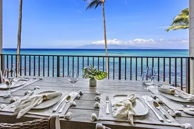 Image de Modern and well-appointed 3bd oceanfront condo