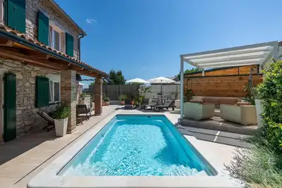 Image de Belle maison Ă Barban avec WiFi