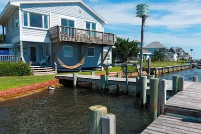 Image de Waterfront Home with Panoramic Views