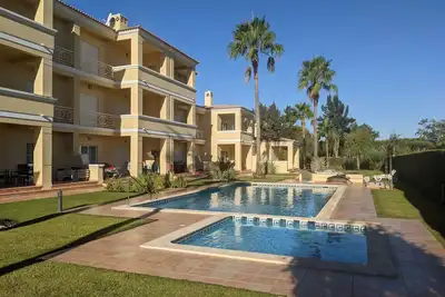 Image de Apartment Angela - 2 Bedroom Modern Apartment close to beach and all amenities.