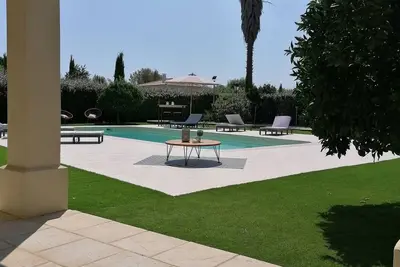 Image de Villa Grimaud 4 bedrooms 190 m² on 2000 m² of garden, private swimming pool 11x5m