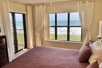 Image de Direct Ocean Front On Beach! Amazing Ocean View, Elegant 2br/2ba Mthly Discount!