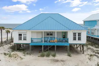 Image de Vacation at the end of civilization! Ideally located and Lovely! - West End Girl